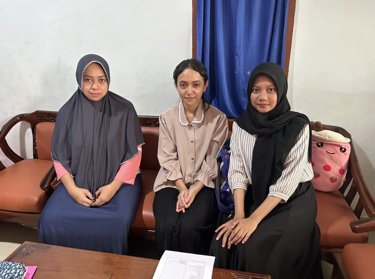 Pertemuan Pertama dengan Ibu Hasmawati