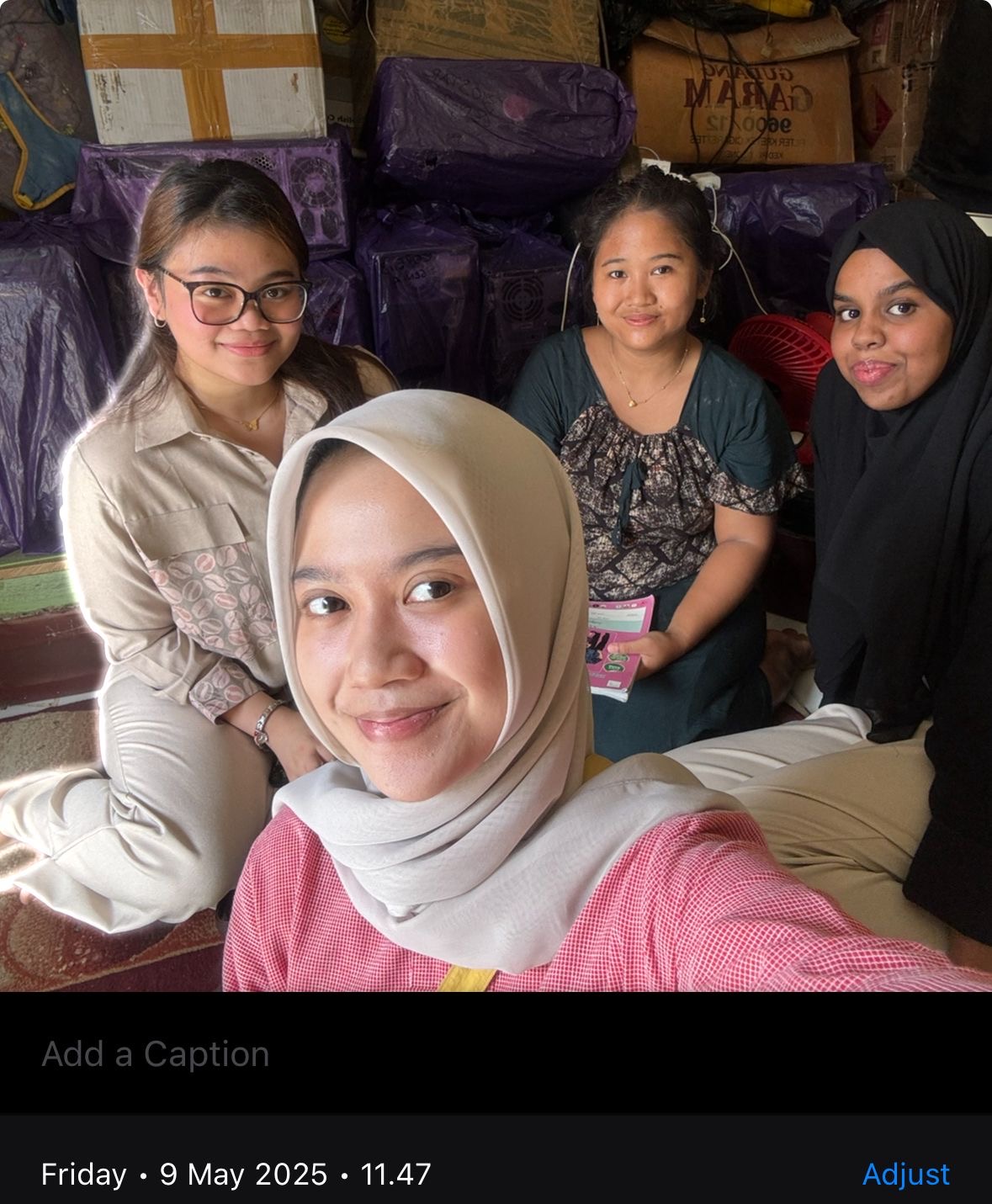 Putri Eka safirah kelompok:1 Semester:6 Friday • 9 May 2025