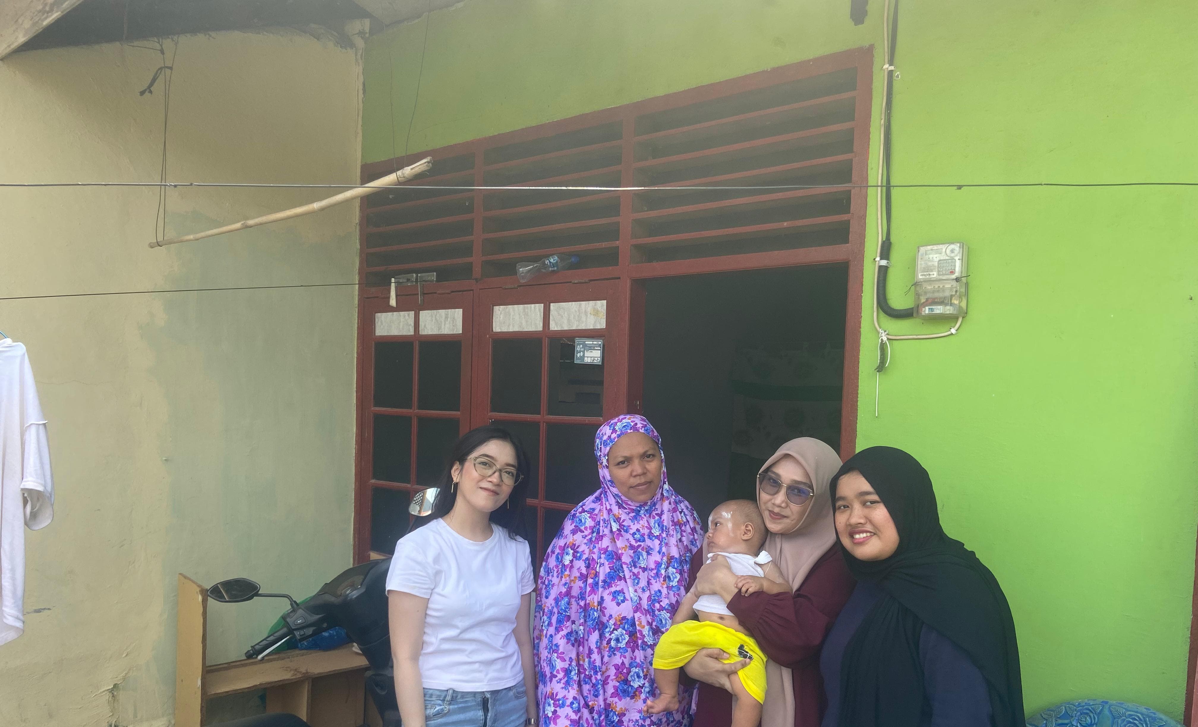 Kunjungan ketiga, dengan ibu amma dan adik baim