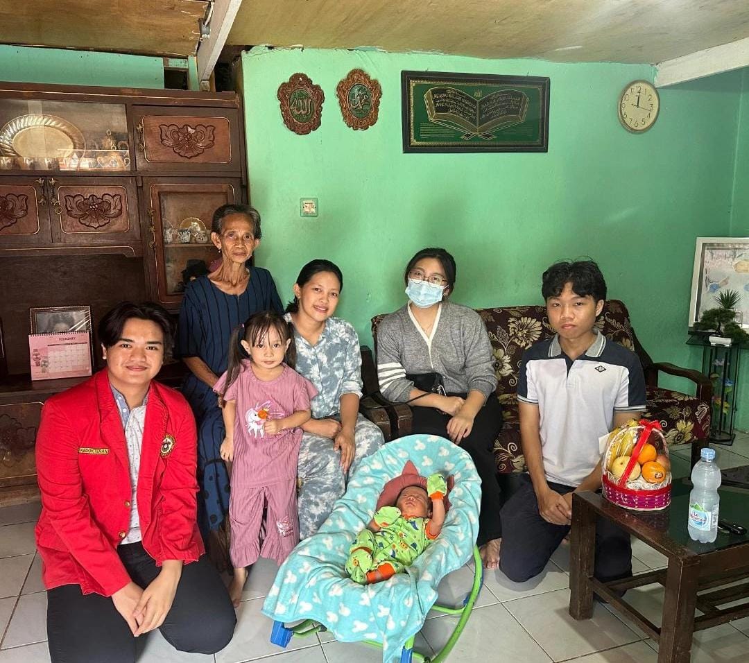 Kunjungan Ketiga – Hadiah Kecil