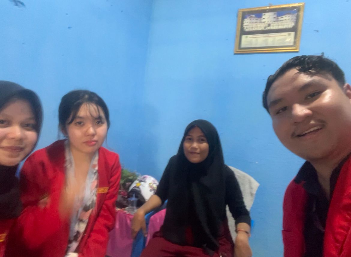 Kunjungan Pertama yang Mendebarkan dengan Ibu Mutia