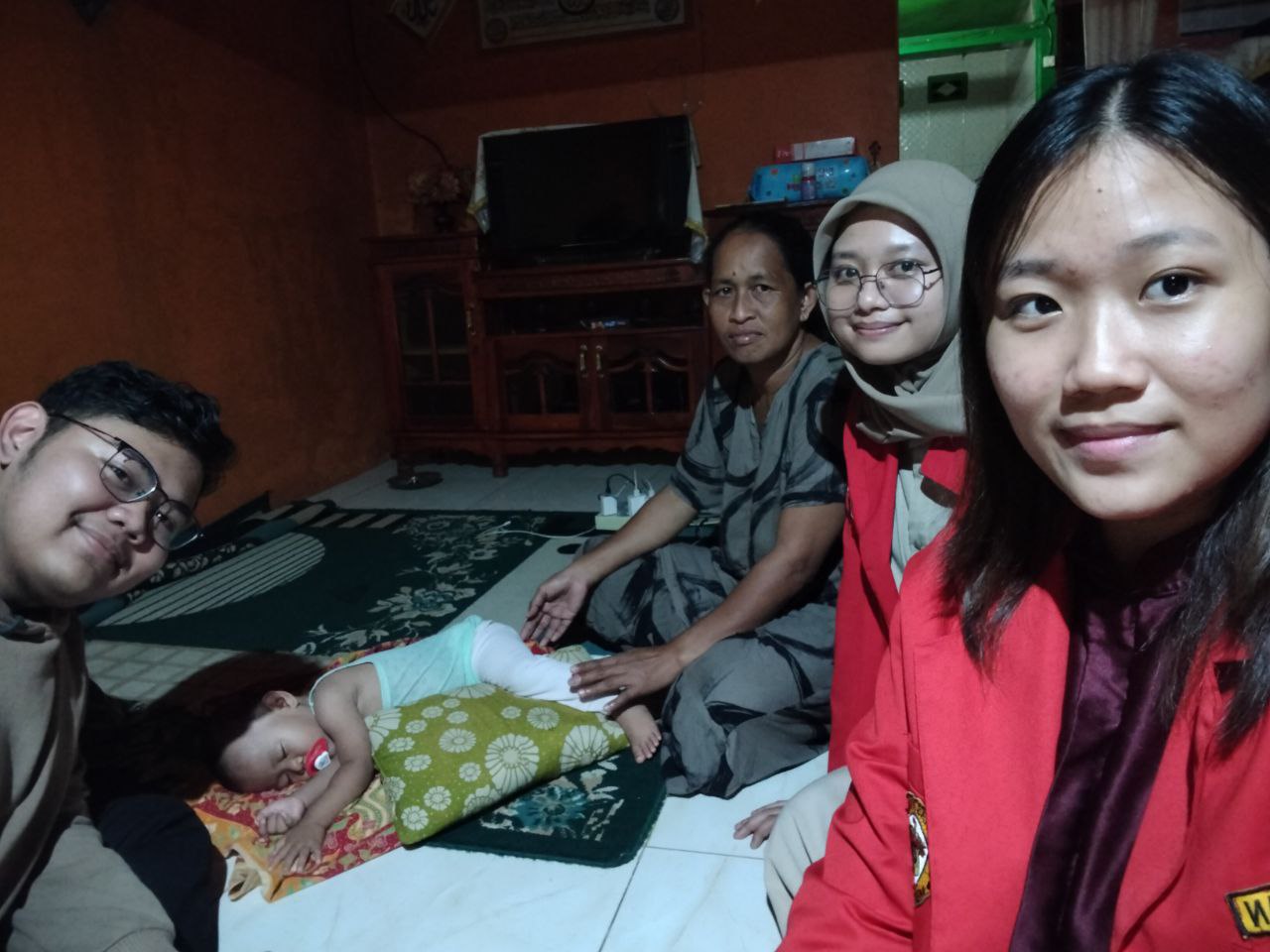 Kunjungan kelima, Delisha.