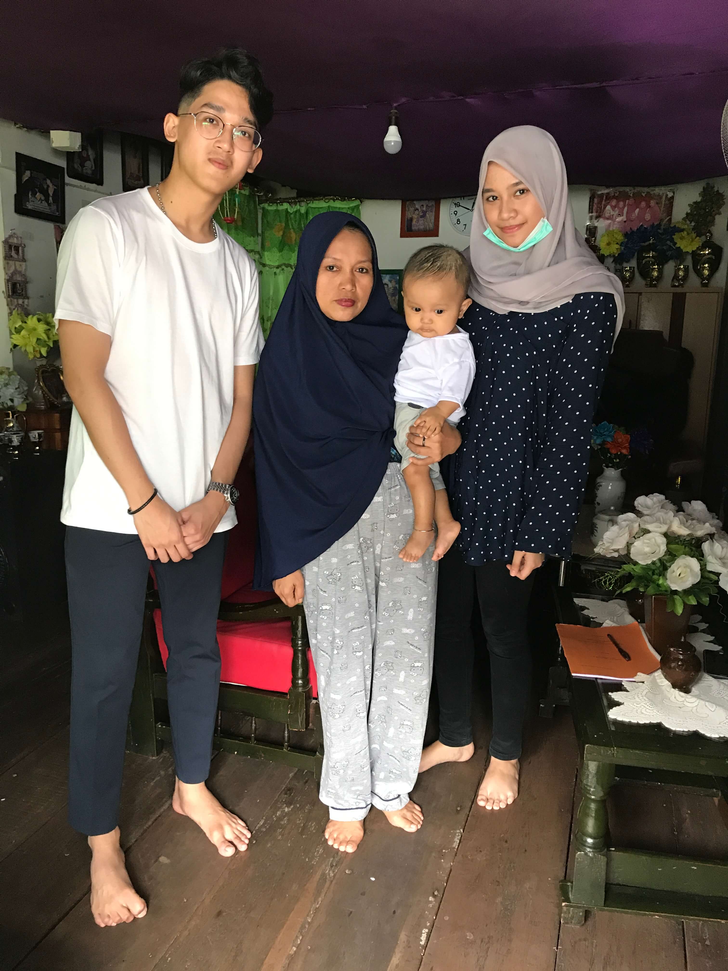 Kali pertama mengunjungi adik Arya