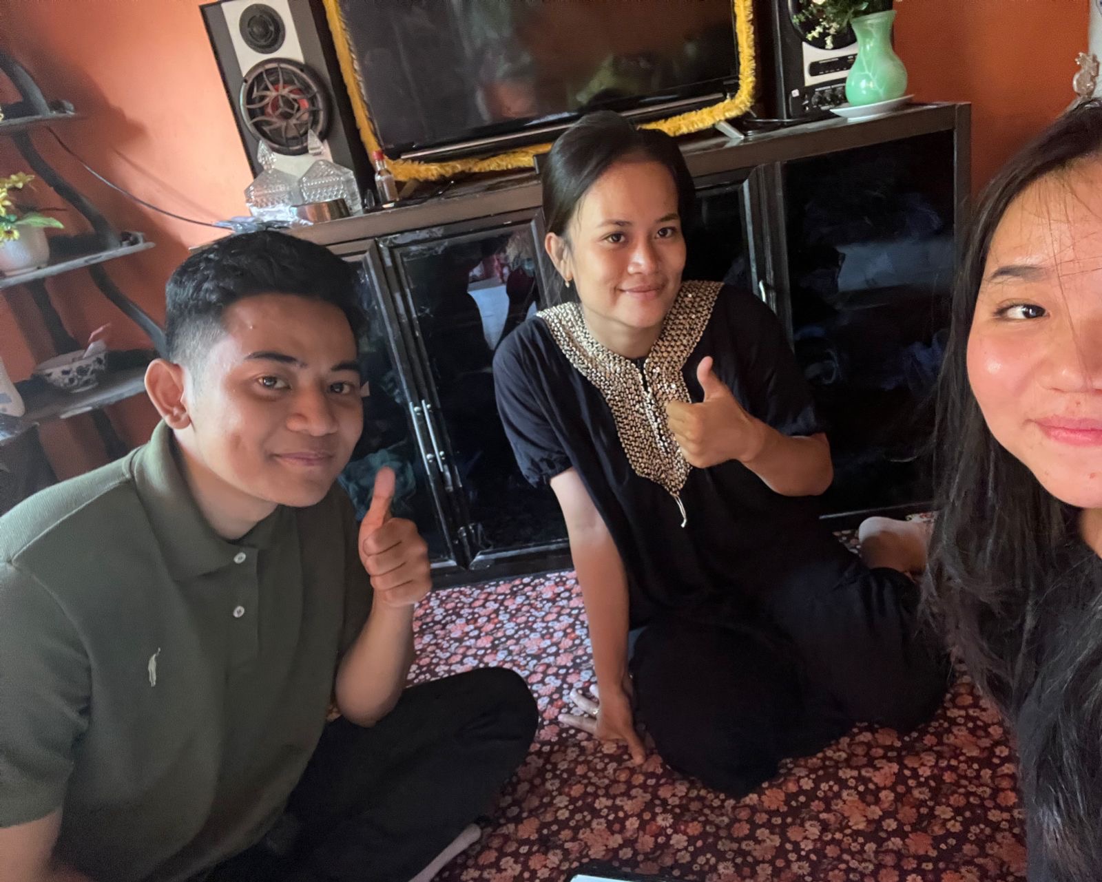 PERTEMUAN PERTAMA DENGAN IBU KIKY