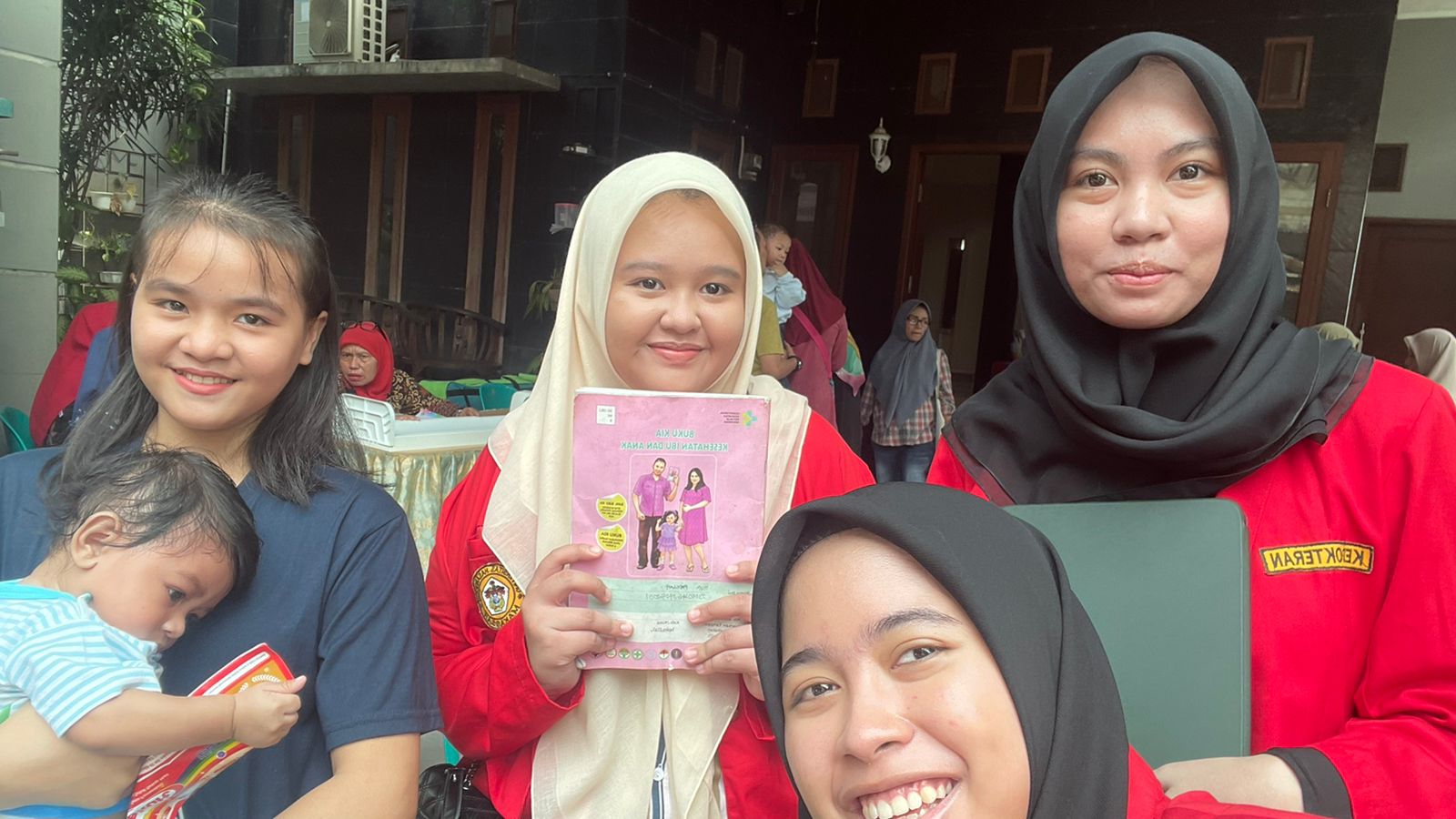 Kunjungan ke-5 ke Rumah Ibu Padila dan Adik Febrian