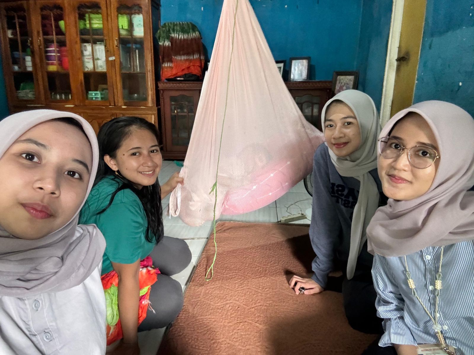 Kunjungan Ke-Delapan bersama Adik Fajar dan Ibu Afika