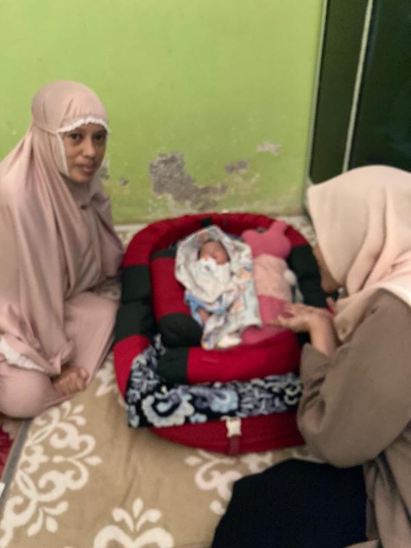 Pertemuan Kedua : Adik Shezan Lahir