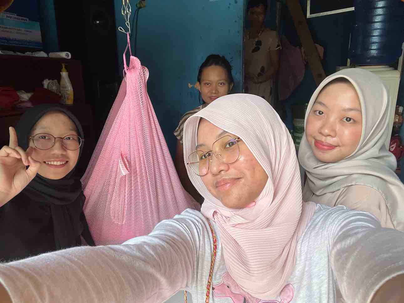 Bertemu dengan Aisyah Pertama Kali. Putri Kecil Ibu Nurlia. Pertemuan Kedua.