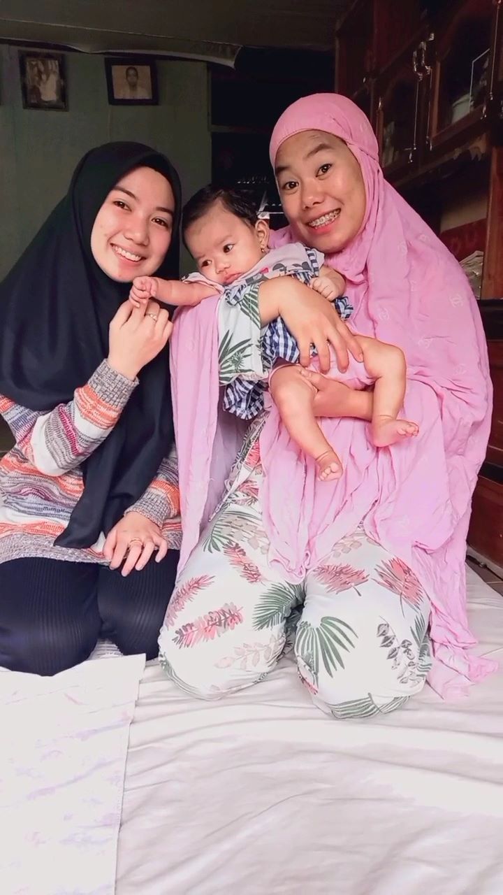 Kunjungan Kedua dengan Ibu Poppy Muhar Safitri Pasca Persalinan Program 1000 Hari Awal Kehidupan, Selamat datang Adik Cantik Azhura Qaula Senja