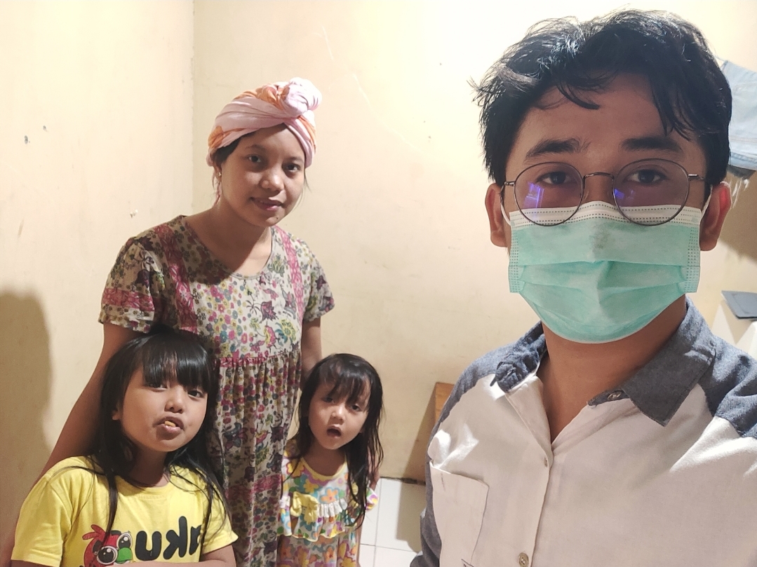 Kunjungan pertama ke rumah Ibu Nila Fadlia