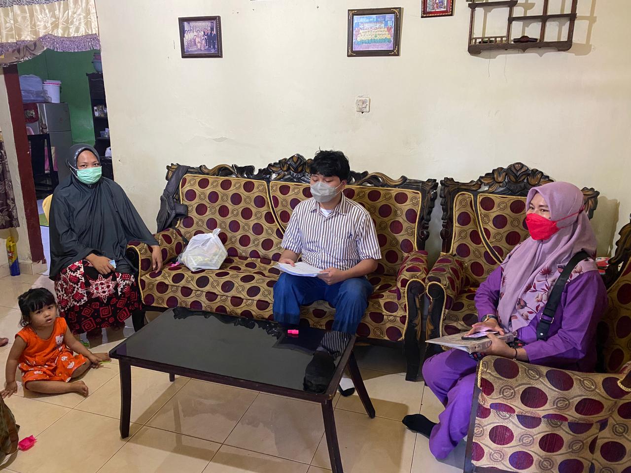 Kunjungan pertama ke ibu Hasriyanti