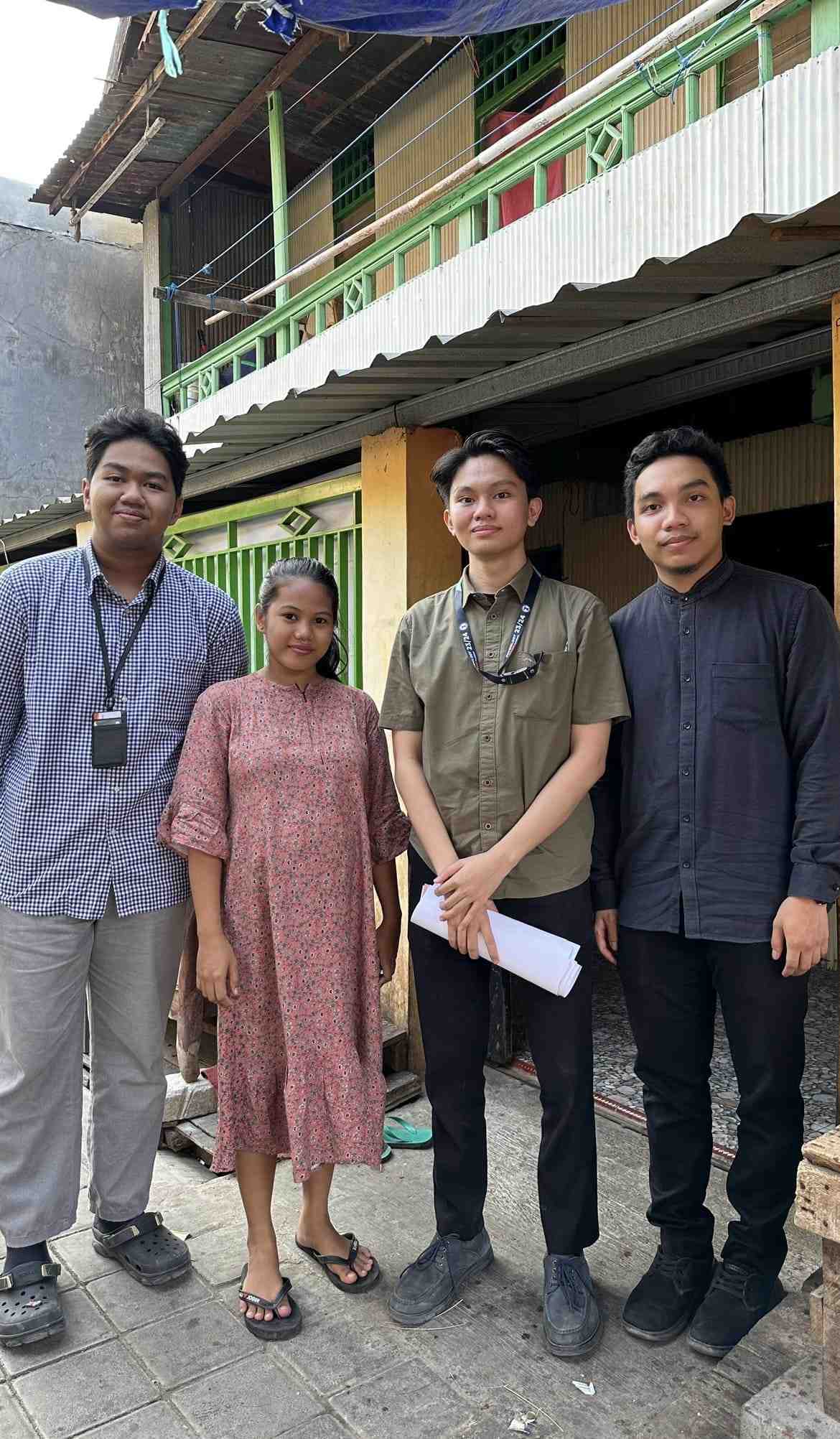 PERTEMUAN PERTAMA - Kunjungan pertama ke rumah Ibu Satriani